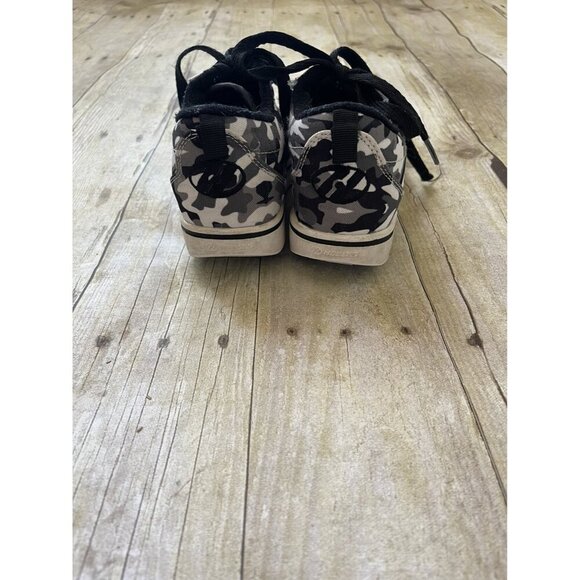 Heely's Sneakers Size 1 - Picture 4 of 6